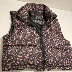 Aeropostale Remixed Down Floral Down Black & Pink Floral Puffer Vest Medium NWOT